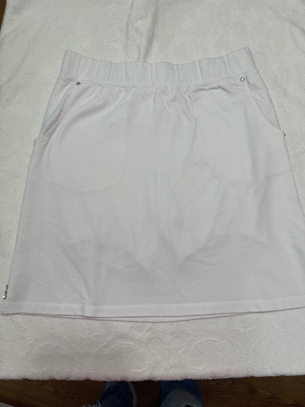 Quacker Factory White Skirt w/ Shorts / Crystal accents - Sz S